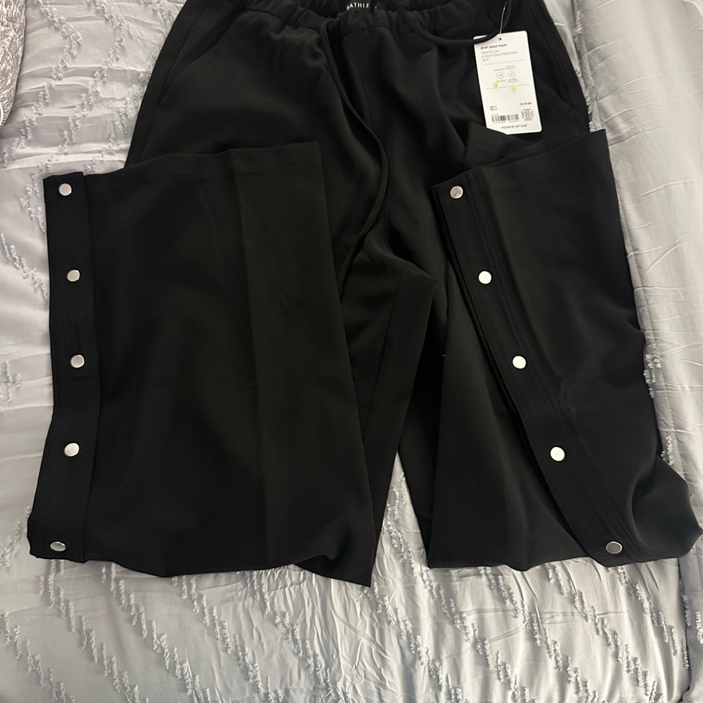 Athleta MVP mid rise side snap Black Elastic Waist Pants